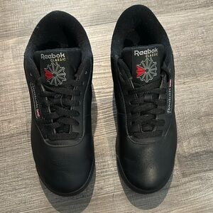 Reebok Women’s Princess Athletic Shoe Size 8.5 US